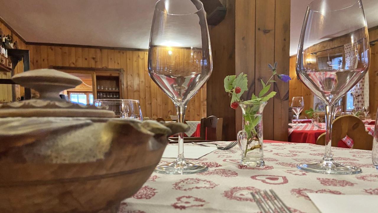 Locanda Ristorante Bar Del Lago Шамуа Екстериор снимка